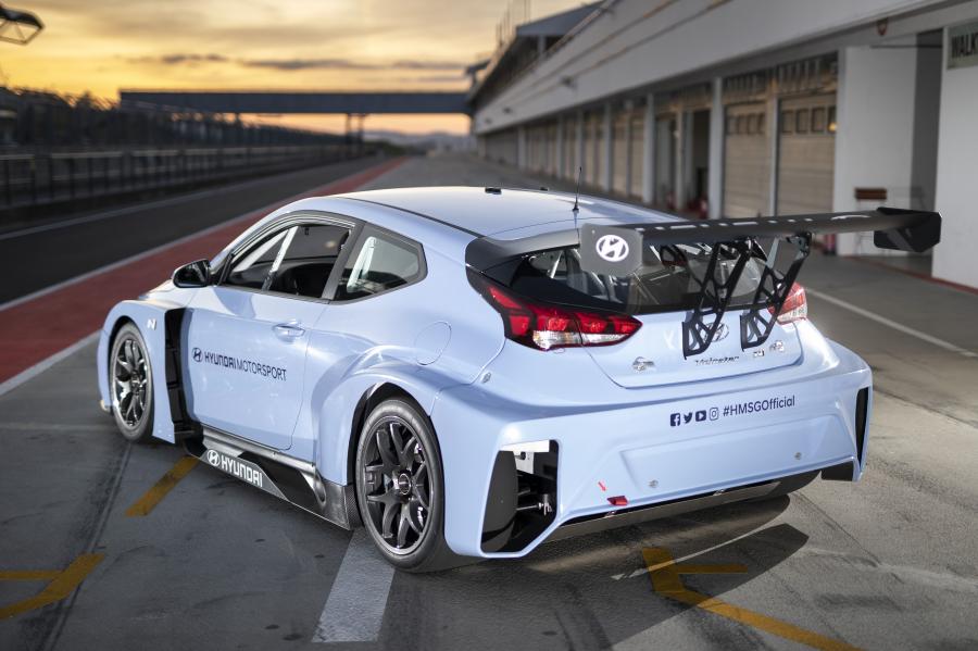  Hyundai Veloster N ETCR 2019 года  (фото 5 из 15)